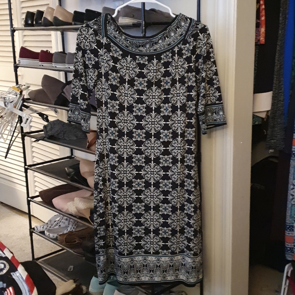 Size M Knee Length Dress